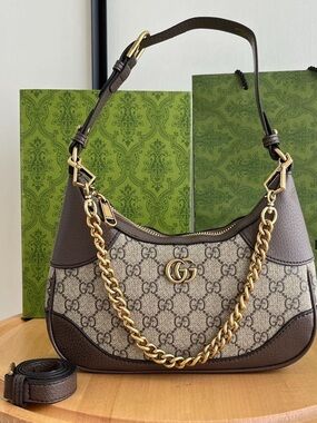 Gucci GG Supreme hobo Chain Crossbody bag